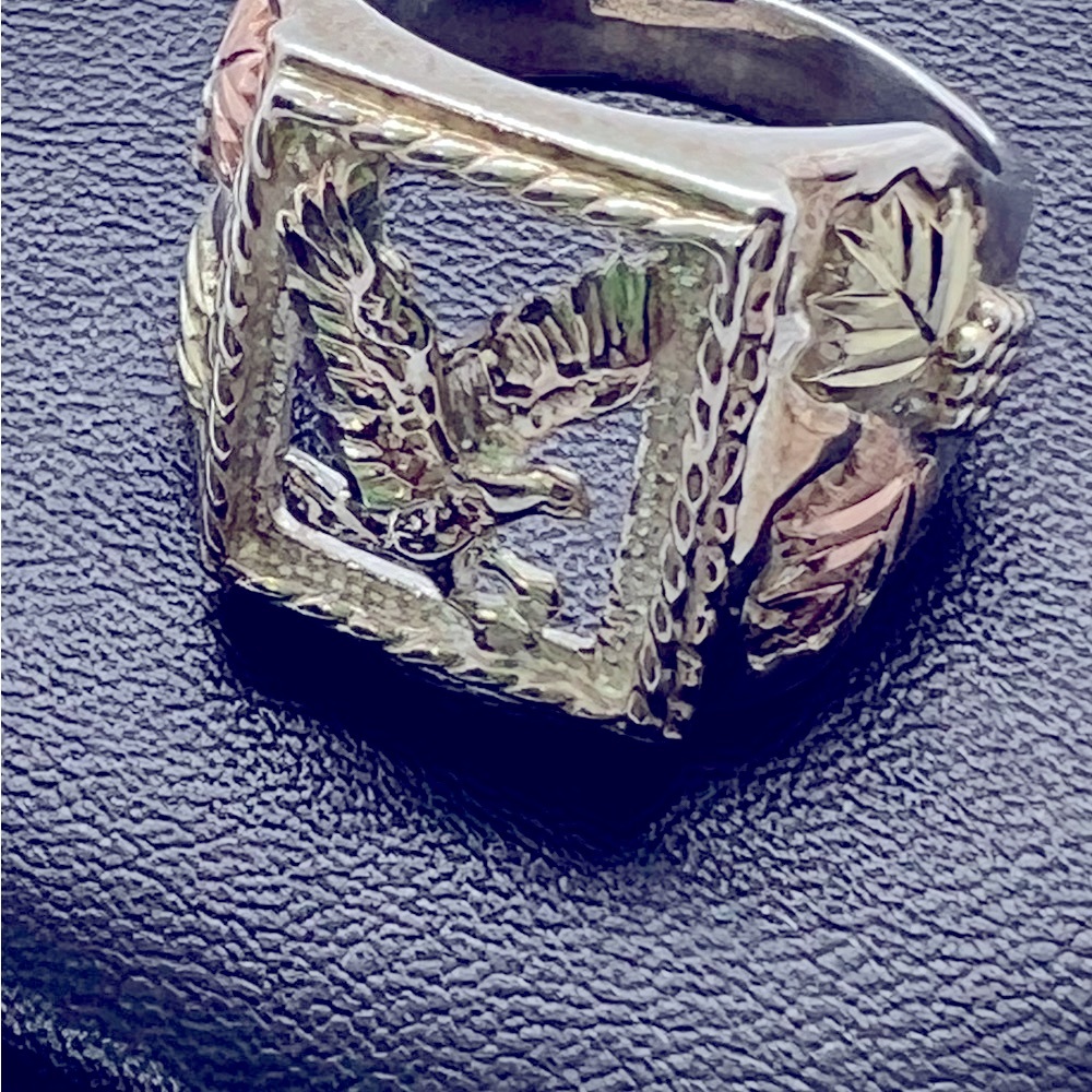 Black hills gold flying eagle ring size 10 12ct gold and sterling silver ring - Picture 2 of 5